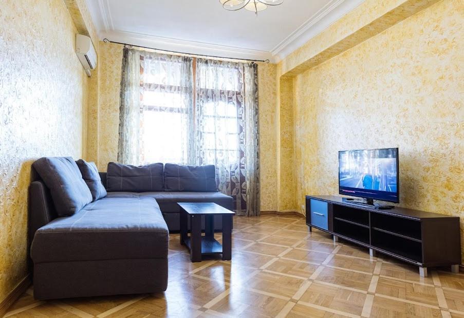 911 Apartments Antonovichа 基輔 外观 照片