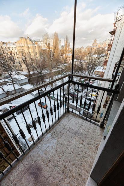 911 Apartments Antonovichа 基輔 外观 照片
