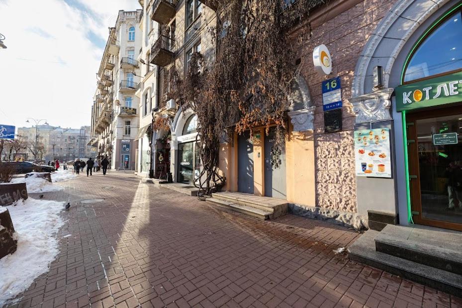 911 Apartments Antonovichа 基輔 外观 照片
