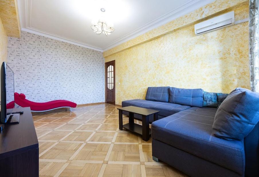 911 Apartments Antonovichа 基輔 外观 照片