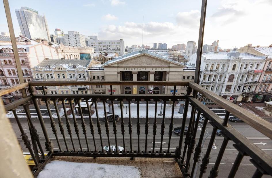 911 Apartments Antonovichа 基輔 外观 照片